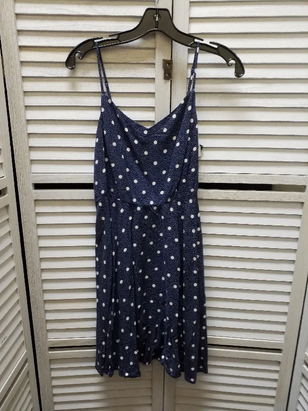 Dress Casual Short By Old Navy  Size: M